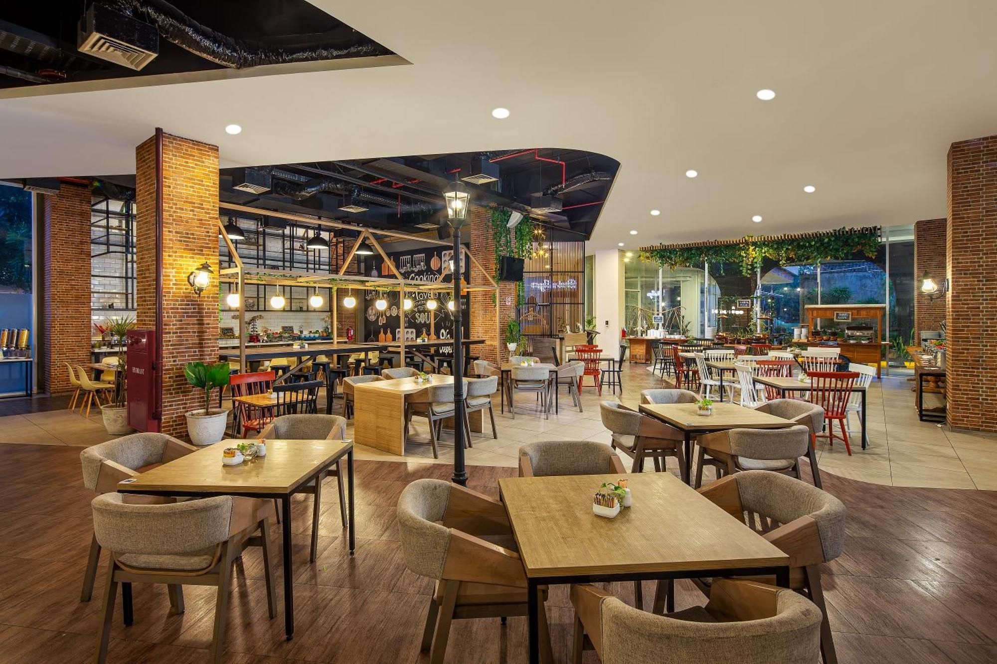 Luminor Hotel Purwokerto By Wh Zewnętrze zdjęcie