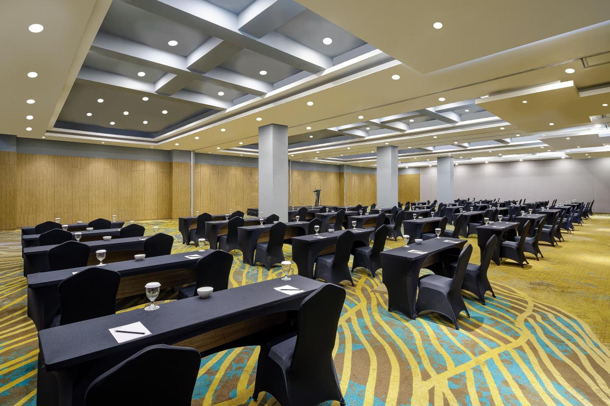 Luminor Hotel Purwokerto By Wh Zewnętrze zdjęcie