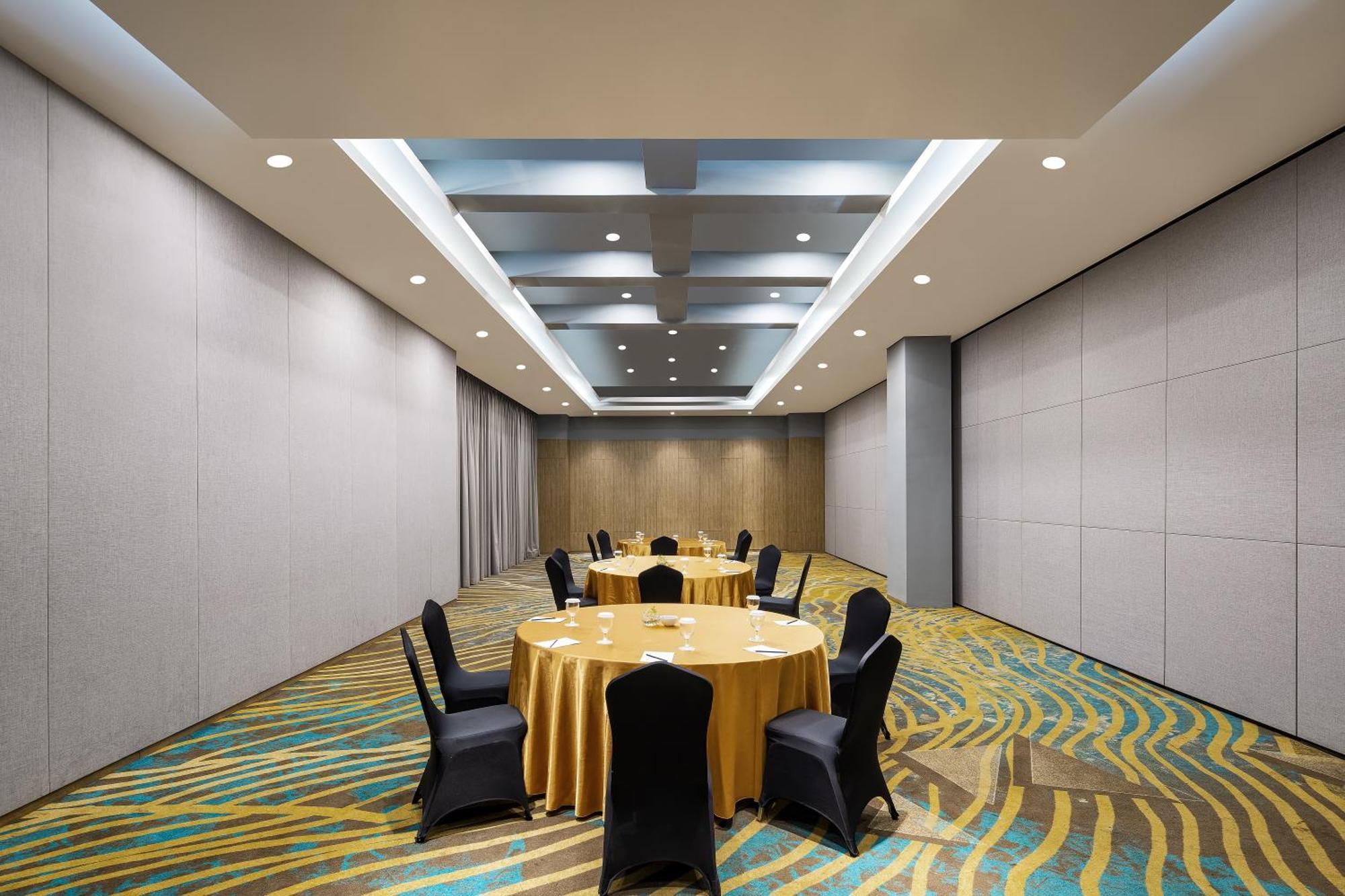 Luminor Hotel Purwokerto By Wh Zewnętrze zdjęcie