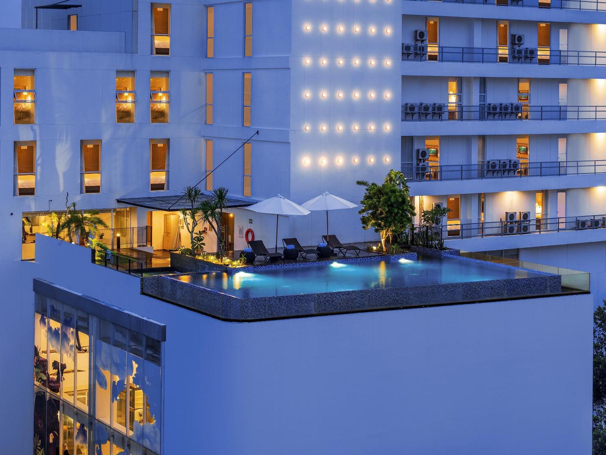 Luminor Hotel Purwokerto By Wh Zewnętrze zdjęcie